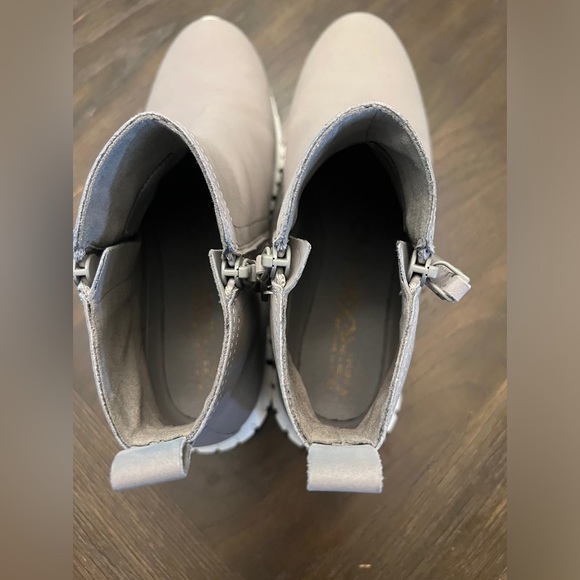 Gray Cole Hann boots - Picture 1 of 5